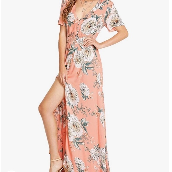 Dresses & Skirts - Peach floral maxi dress